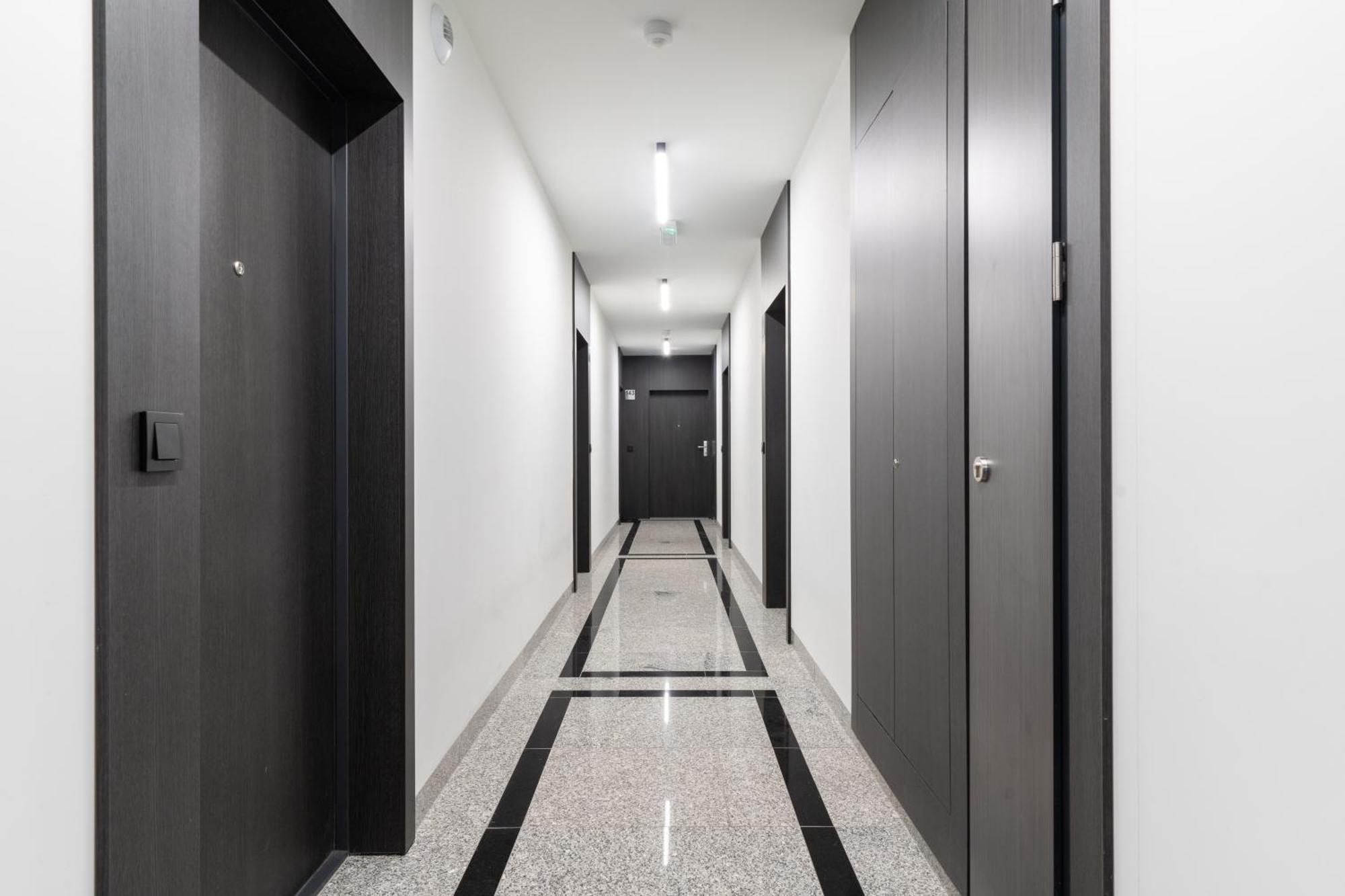 Lineburg Villa Apartments วอร์ซอ ภายนอก รูปภาพ