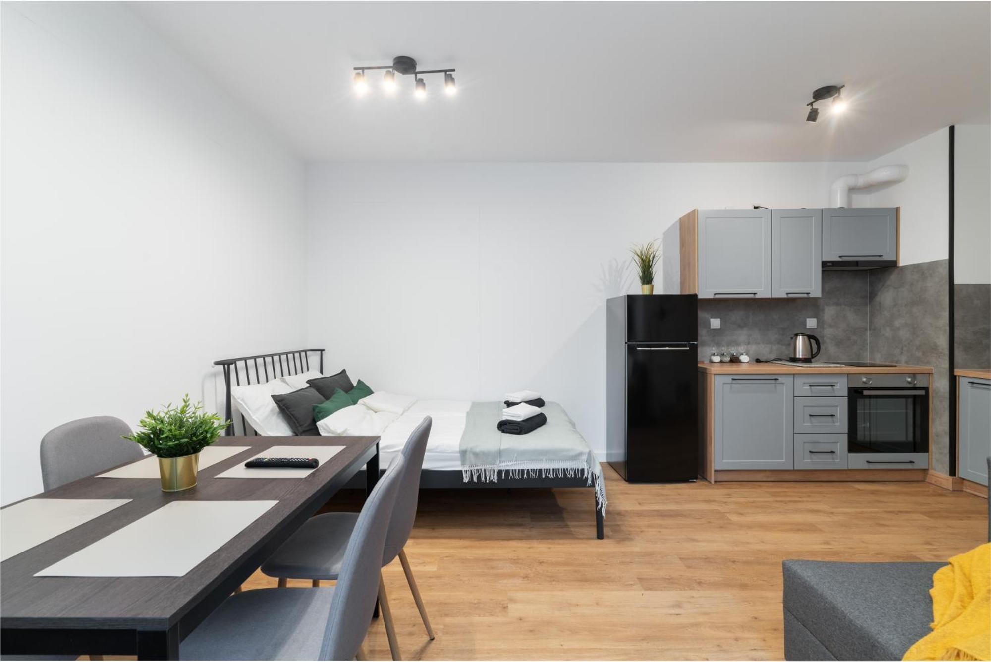 Lineburg Villa Apartments วอร์ซอ ภายนอก รูปภาพ