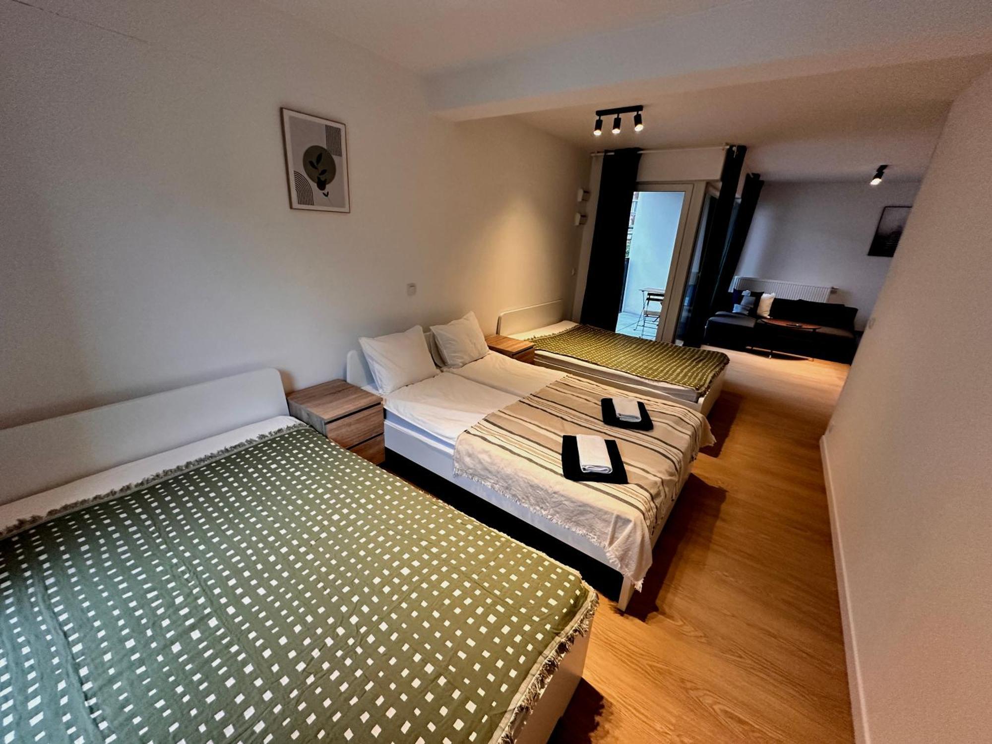 Lineburg Villa Apartments วอร์ซอ ภายนอก รูปภาพ